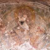 ...mostra infatti i resti di un affresco che probabilmente ritrae San Nicola